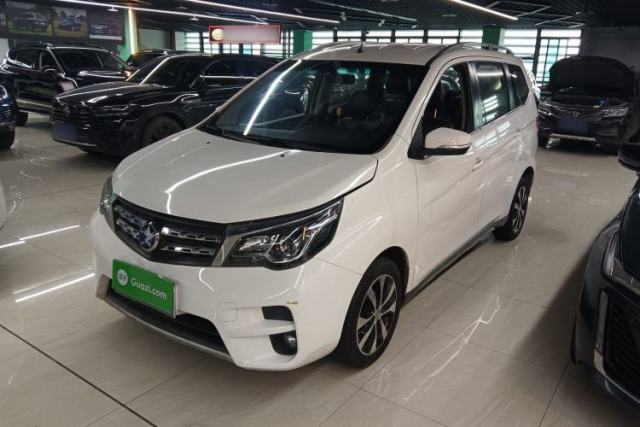 Used Venucia M50V 2017 1.6L XL CVT Luxury Edition