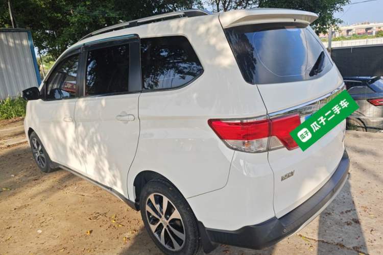 Used Venucia M50V 2017 1.6L XL CVT Luxury Edition Rear Left 45 Deg