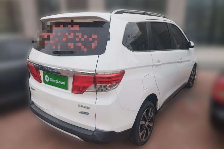 Used Venucia M50V 2017 1.6L XL CVT Luxury Edition Rear Right 45 Deg
