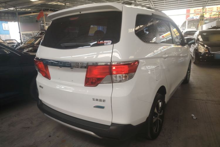 Used Venucia M50V 2017 1.6L XL CVT Luxury Edition Rear Right 45 Deg