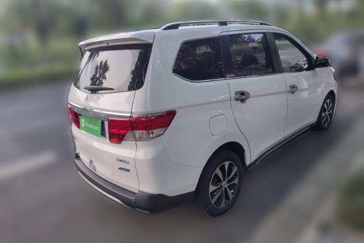 Used Venucia M50V 2017 1.6L XL CVT Luxury Edition Rear Right 45 Deg