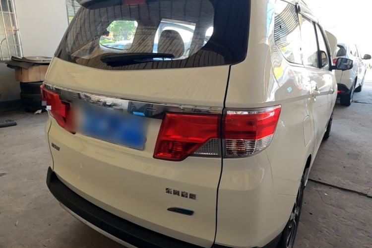 Used Venucia M50V 2017 1.6L XL CVT Luxury Edition Rear Right 45 Deg