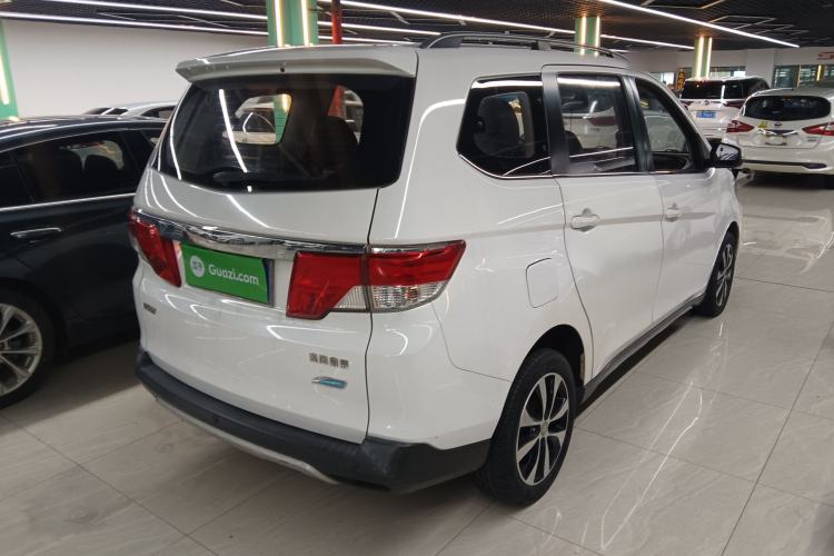 Used Venucia M50V 2017 1.6L XL CVT Luxury Edition Rear Right 45 Deg