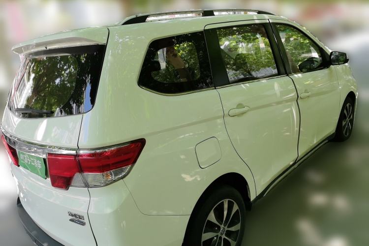 Used Venucia M50V 2017 1.6L XL CVT Luxury Edition Rear Right 45 Deg