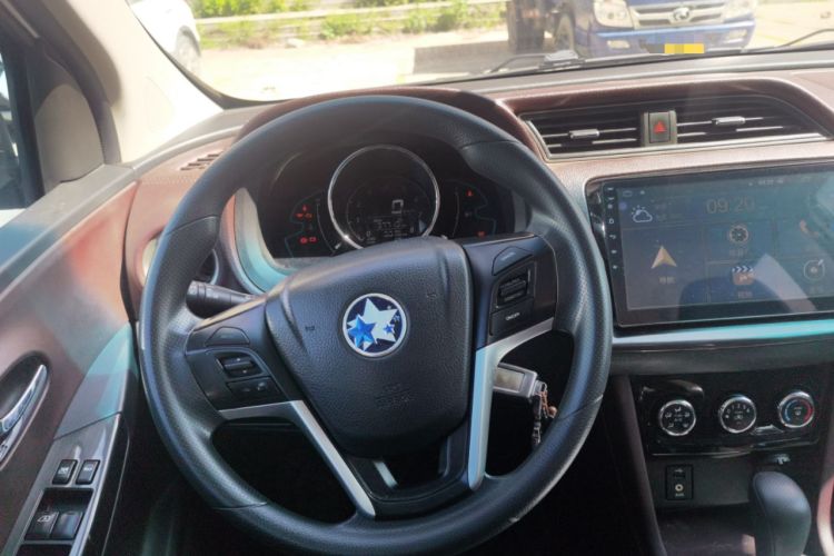 Used Venucia M50V 2017 1.6L XL CVT Luxury Edition Steering Wheel