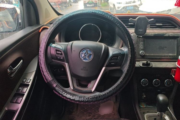 Used Venucia M50V 2017 1.6L XL CVT Luxury Edition Steering Wheel