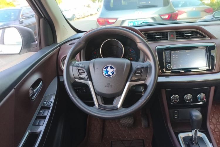 Used Venucia M50V 2017 1.6L XL CVT Luxury Edition Steering Wheel