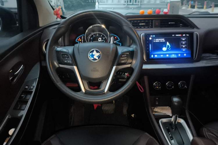 Used Venucia M50V 2017 1.6L XL CVT Luxury Edition Steering Wheel