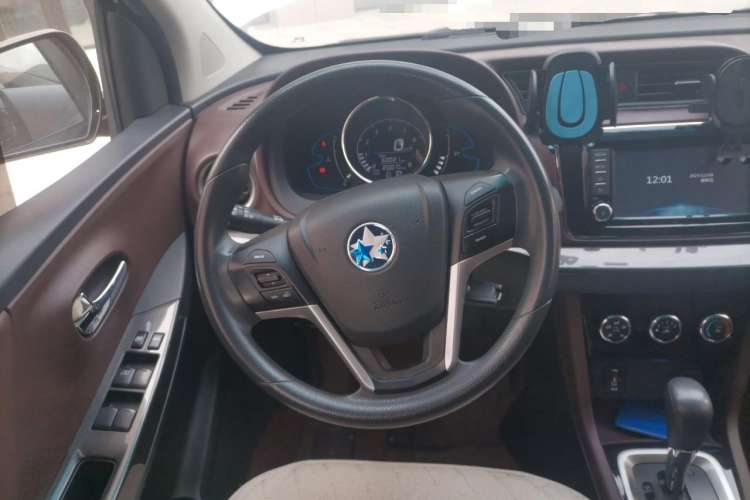Used Venucia M50V 2017 1.6L XL CVT Luxury Edition Steering Wheel