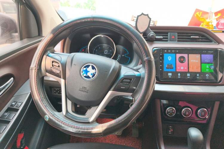 Used Venucia M50V 2017 1.6L XL CVT Luxury Edition Steering Wheel