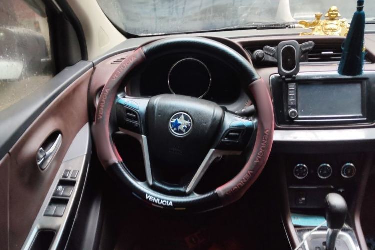 Used Venucia M50V 2017 1.6L XL CVT Luxury Edition Steering Wheel