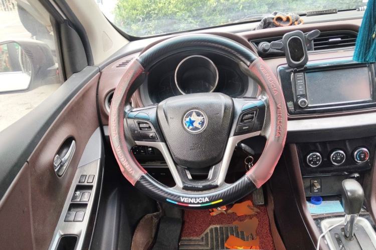 Used Venucia M50V 2017 1.6L XL CVT Luxury Edition Steering Wheel