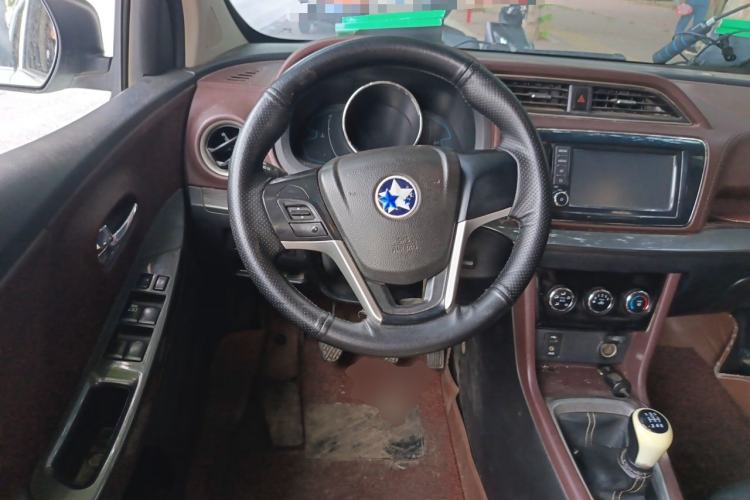 Used Venucia M50V 2017 1.5L XL Manual Comfort Edition Steering Wheel