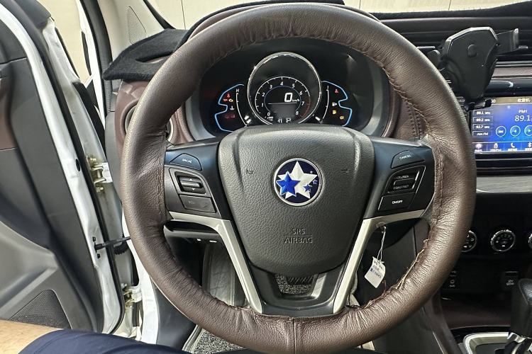Used Venucia M50V 2017 1.6L XL CVT Luxury Edition Steering Wheel