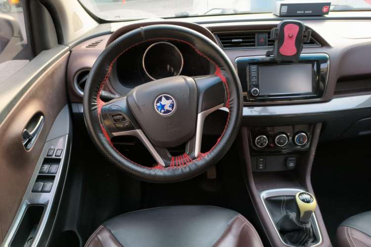 Used Venucia M50V 2017 1.5L XL Manual Comfort Edition Steering Wheel