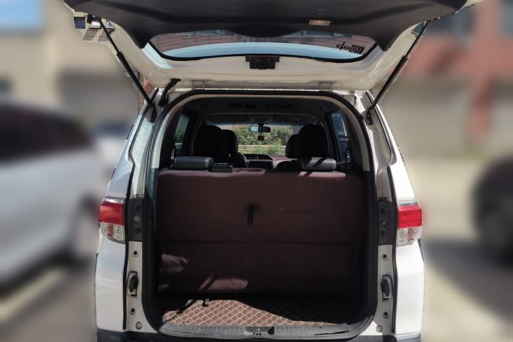 Used Venucia M50V 2017 1.6L XL CVT Luxury Edition Trunk