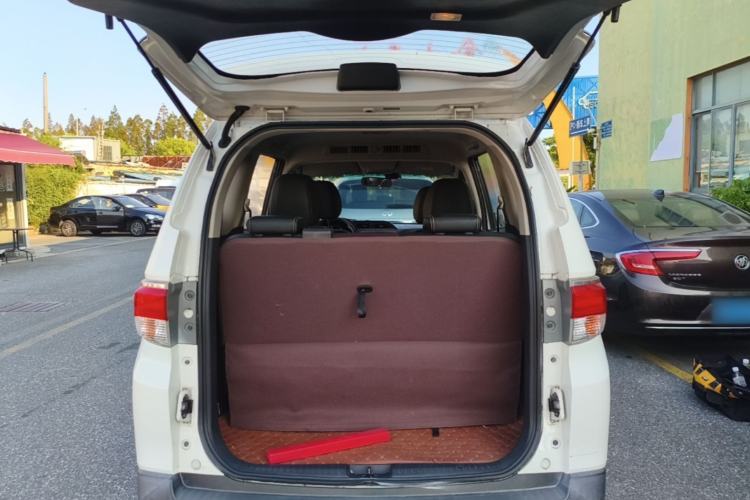 Used Venucia M50V 2017 1.6L XL CVT Luxury Edition Trunk