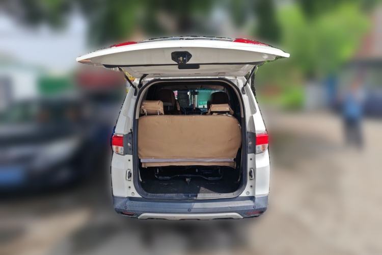 Used Venucia M50V 2017 1.5L XE Manual Standard Edition Trunk
