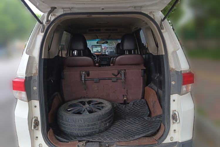 Used Venucia M50V 2017 1.5L XL Manual Comfort Edition Trunk