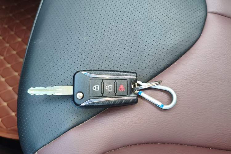 Used Venucia M50V 2017 1.6L XL CVT Luxury Edition Vehicle Key