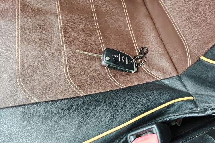 Used Venucia M50V 2017 1.6L XL CVT Luxury Edition Vehicle Key