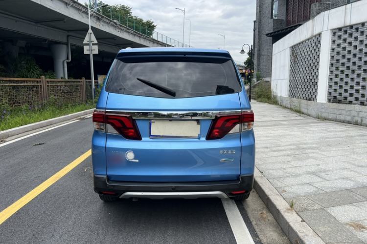 Used Venucia M50V 2019 1.6L CVT Luxury Edition Exterior 2