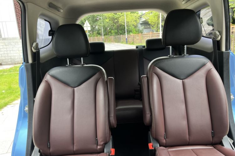 Used Venucia M50V 2019 1.6L CVT Luxury Edition Interior 2