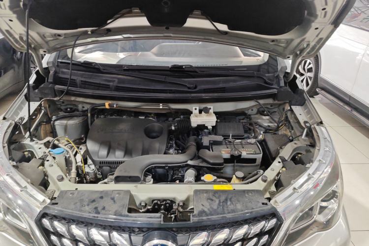 Used Venucia M50V 2019 1.6L CVT Luxury Edition Engine Bay