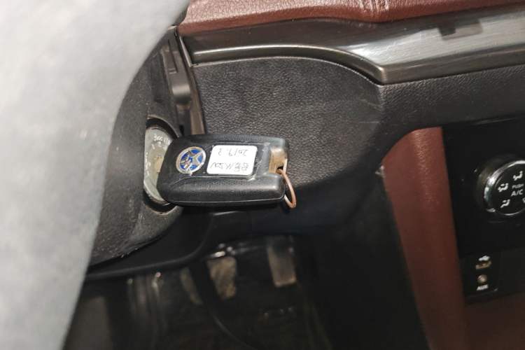 Used Venucia M50V 2019 1.6L CVT Luxury Edition Interior 1