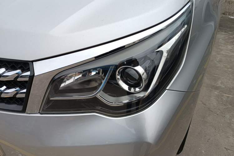 Used Venucia M50V 2019 1.6L CVT Luxury Edition Left Front Headlight