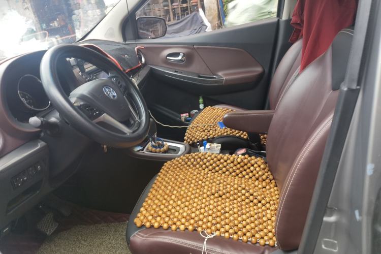 Used Venucia M50V 2019 1.6L CVT Luxury Edition Left Front Seat