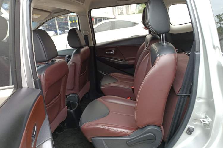 Used Venucia M50V 2019 1.6L CVT Luxury Edition Left Rear Seat