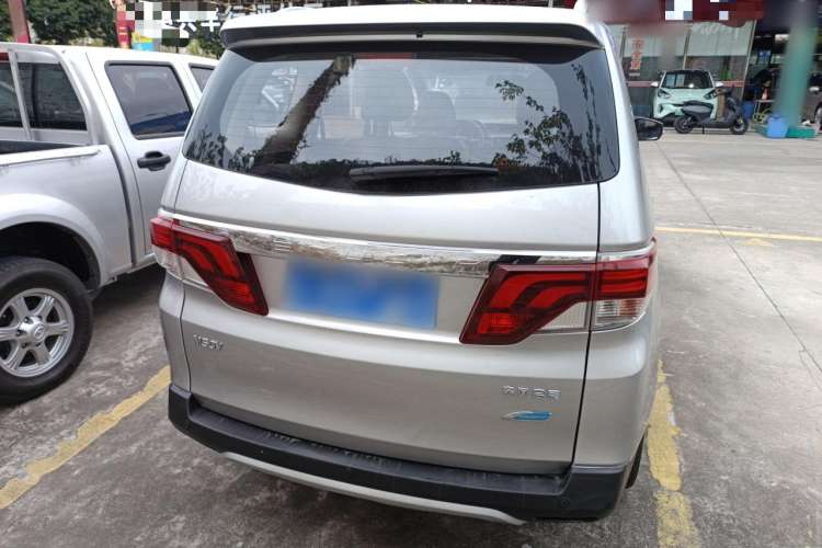 Used Venucia M50V 2019 1.6L CVT Luxury Edition Rear