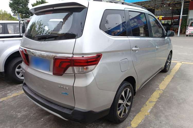 Used Venucia M50V 2019 1.6L CVT Luxury Edition Rear Right 45 Deg