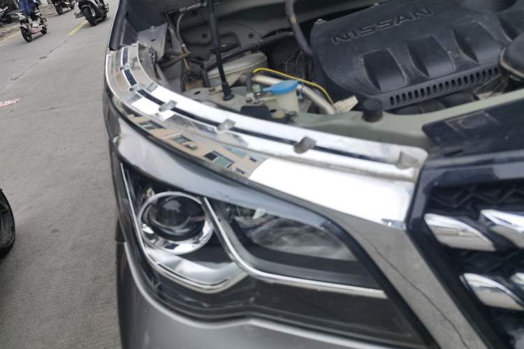 Used Venucia M50V 2019 1.6L CVT Luxury Edition Right Front Headlight