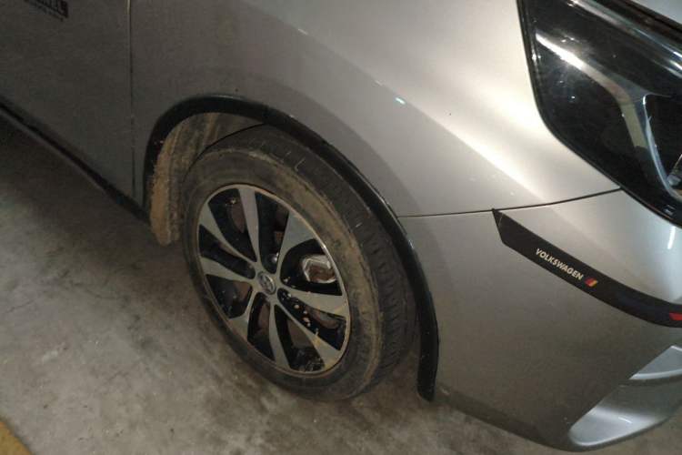 Used Venucia M50V 2019 1.6L CVT Luxury Edition Right Front Wheel Hub