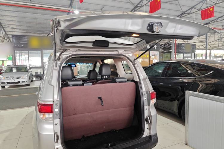 Used Venucia M50V 2019 1.6L CVT Luxury Edition Trunk