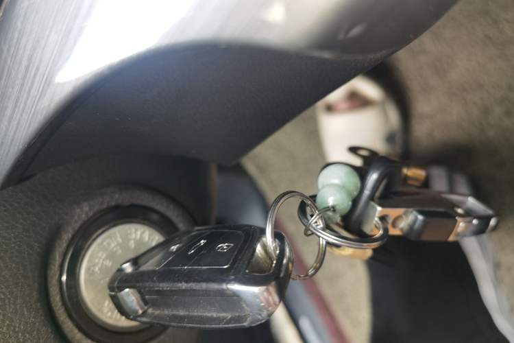 Used Venucia M50V 2019 1.6L CVT Luxury Edition Vehicle Key
