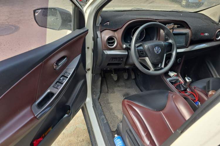 Used Venucia M50V 2019 1.5L Manual Comfort Edition Driver Seat