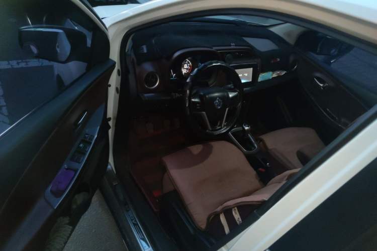 Used Venucia M50V 2019 1.5L Manual Comfort Edition Driver Seat