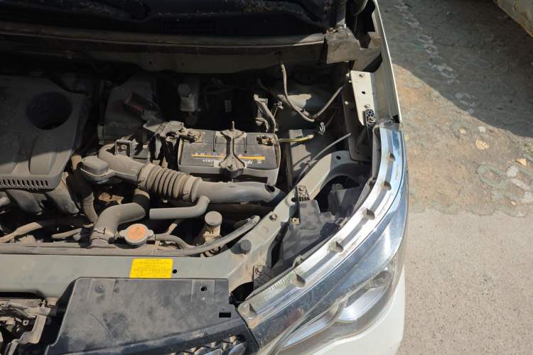 Used Venucia M50V 2019 1.5L Manual Comfort Edition Engine Bay Left