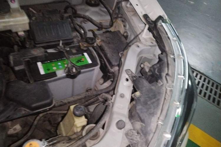 Used Venucia M50V 2019 1.6L CVT Luxury Edition Engine Bay Left
