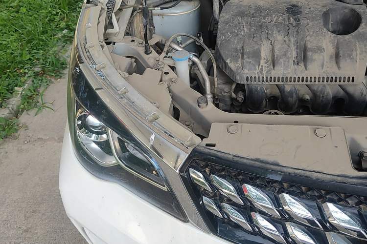 Used Venucia M50V 2019 1.5L Manual Comfort Edition Engine Bay Right