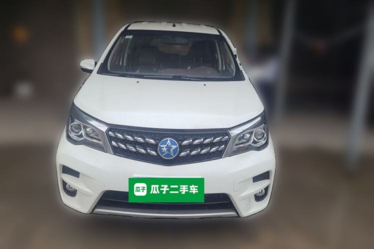 Used Venucia M50V 2019 1.5L Manual Comfort Edition Front