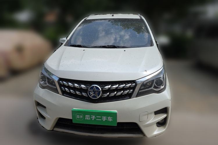 Used Venucia M50V 2019 1.5L Manual Comfort Edition Front
