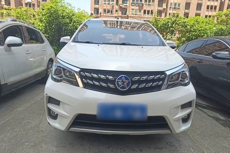 Used Venucia M50V 2019 1.6L CVT Luxury Edition Front