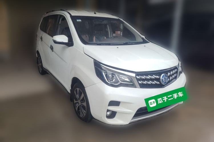 Used Venucia M50V 2019 1.5L Manual Comfort Edition Front Right 45 Deg