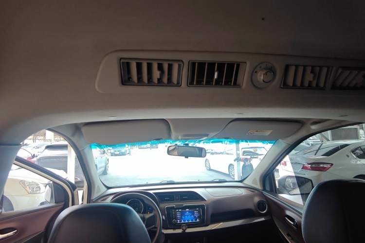 Used Venucia M50V 2019 1.5L Manual Comfort Edition Headliner