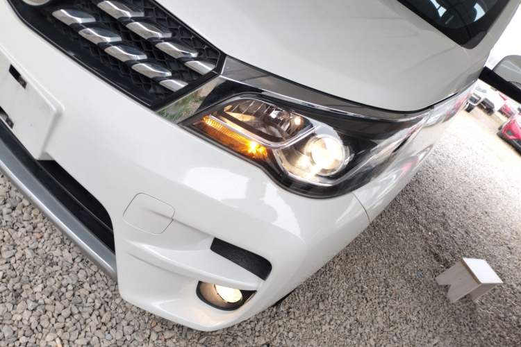 Used Venucia M50V 2019 1.6L CVT Luxury Edition Left Front Headlight