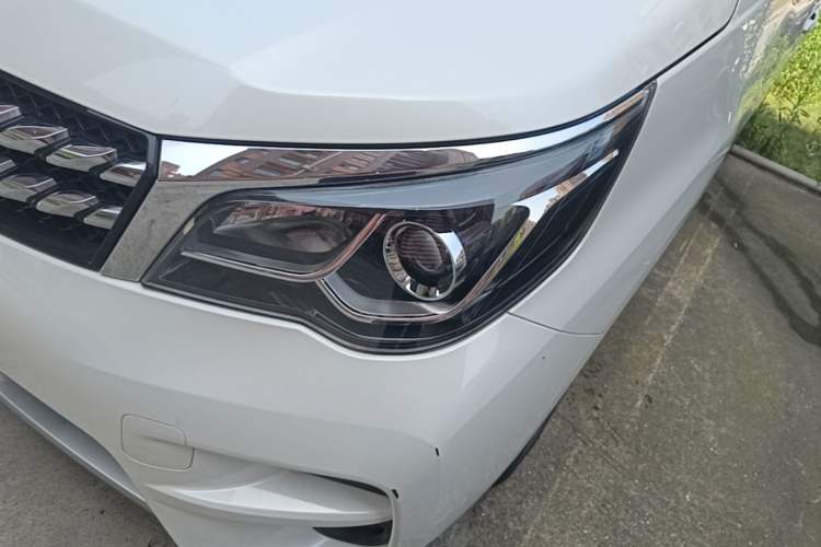 Used Venucia M50V 2019 1.6L CVT Luxury Edition Left Front Headlight